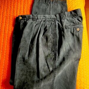 Tommy Bahama relaxed men’s black chinos 36x32